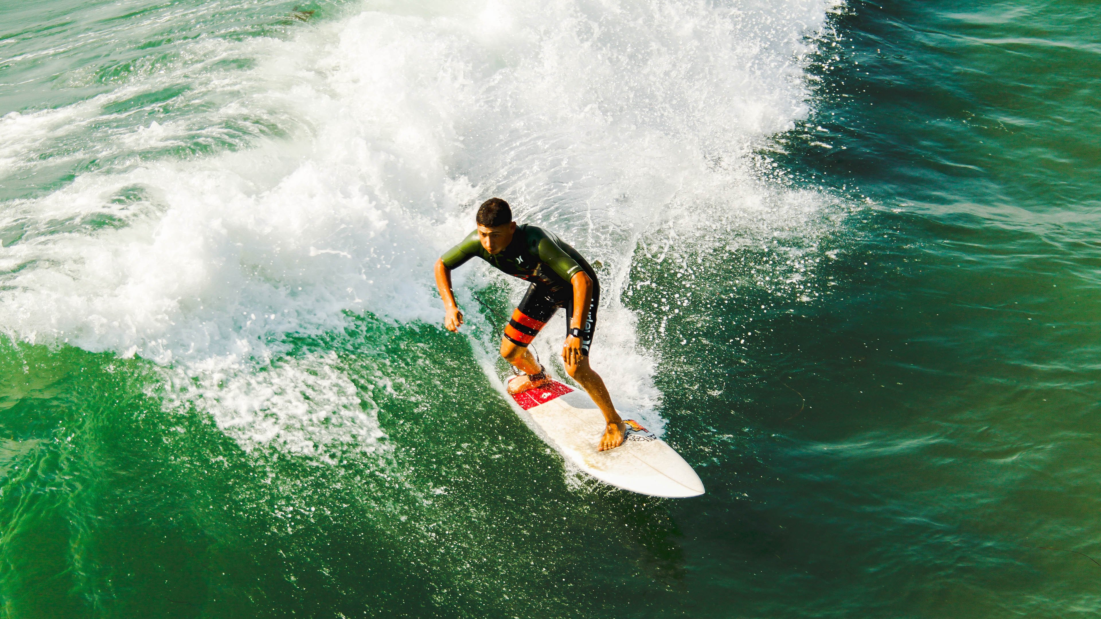 北欧神锋扛起蓝月奇迹，哈兰德在沉默中爆发，于绝境中封神