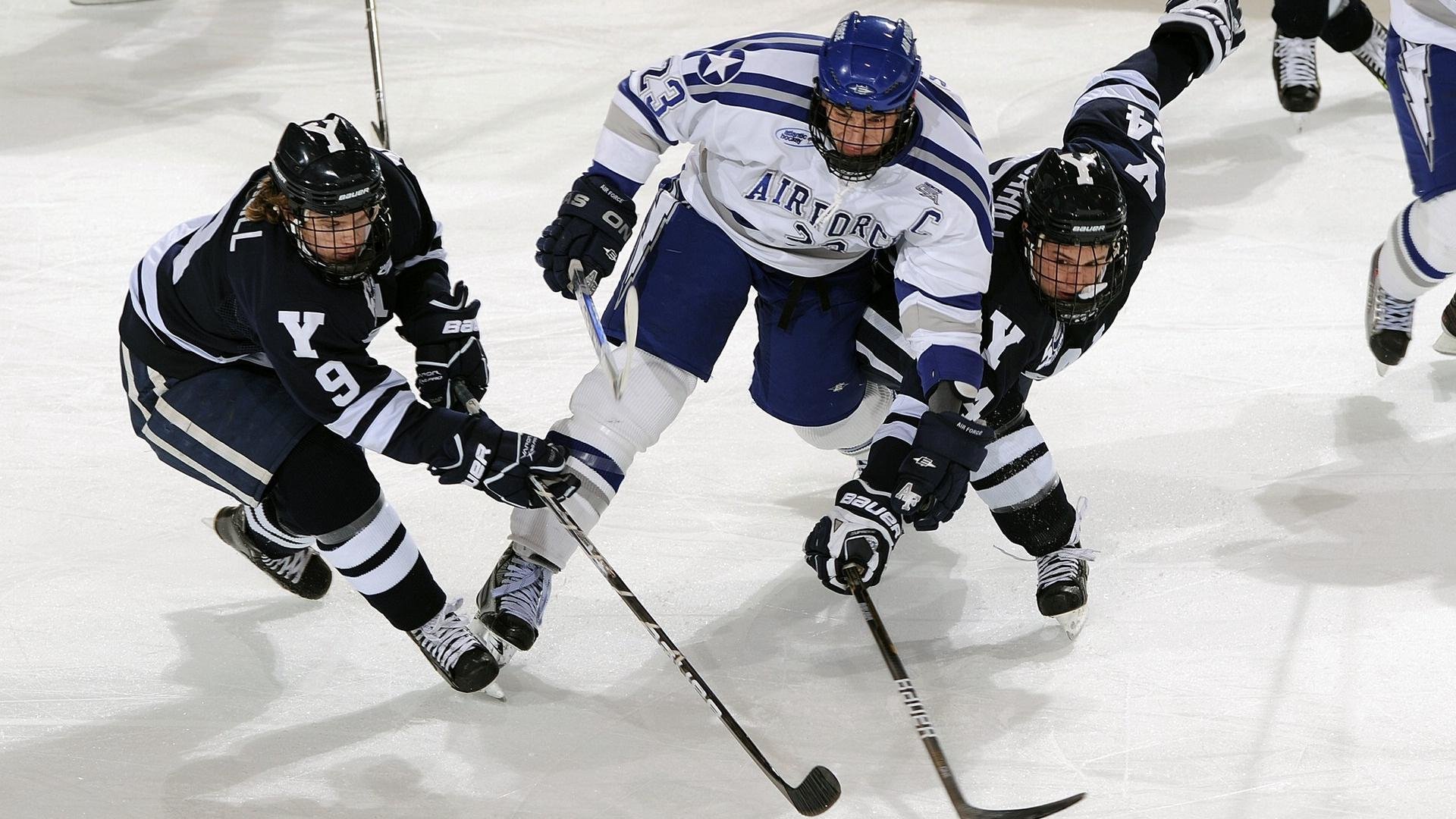 铁幕与焰火的对决，当范戴克筑起叹息之墙，塞内加尔用节奏绞杀加拿大